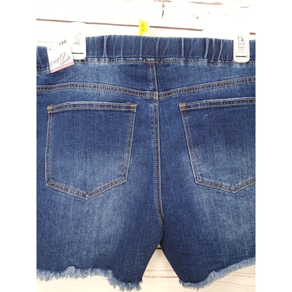 YMI Dream Collection Easy Fit Distressed Denim Shorts XL NWT - Picture 9 of 12